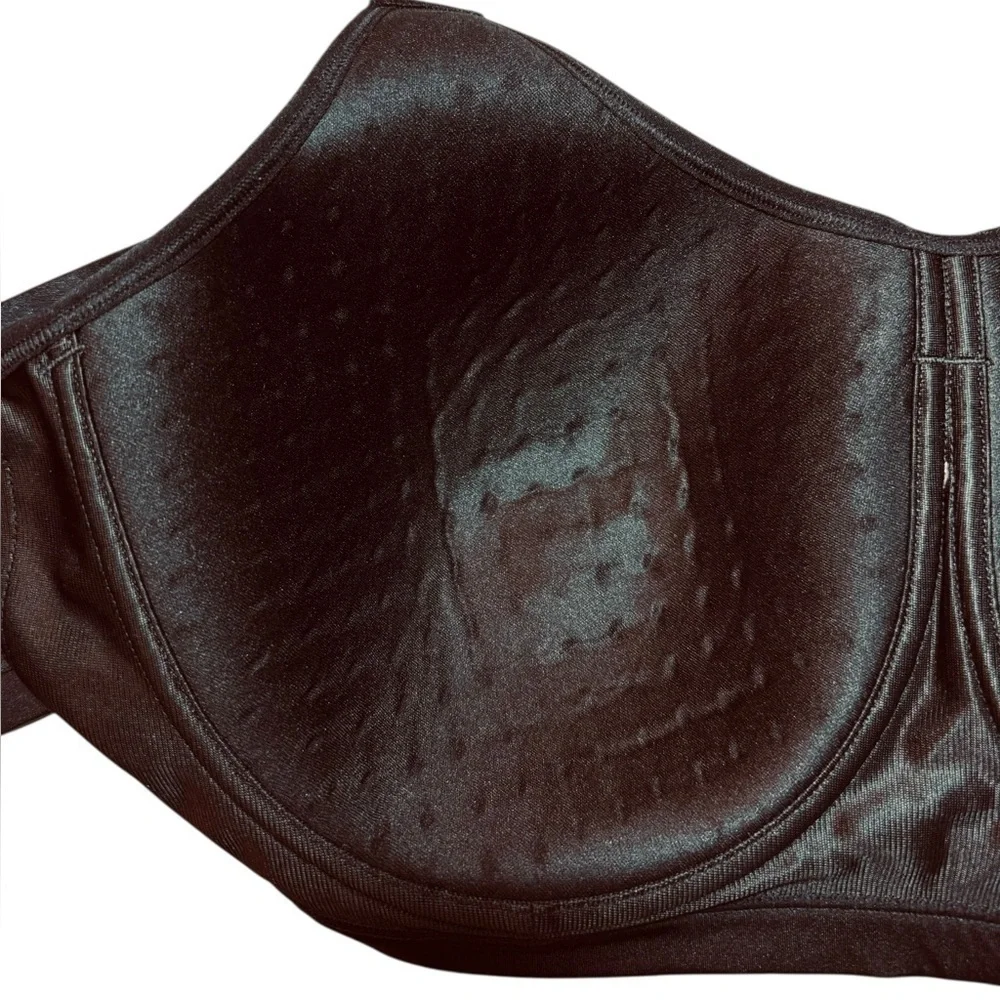 Livi Active High Impact Wicking Underwire Bra